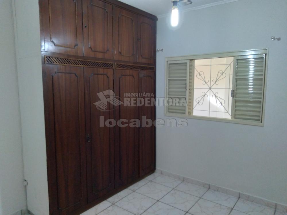 Alugar Casa / Padrão em São José do Rio Preto R$ 1.600,00 - Foto 12
