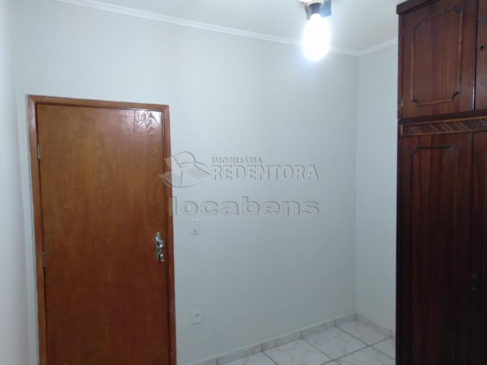 Alugar Casa / Padrão em São José do Rio Preto R$ 1.600,00 - Foto 13