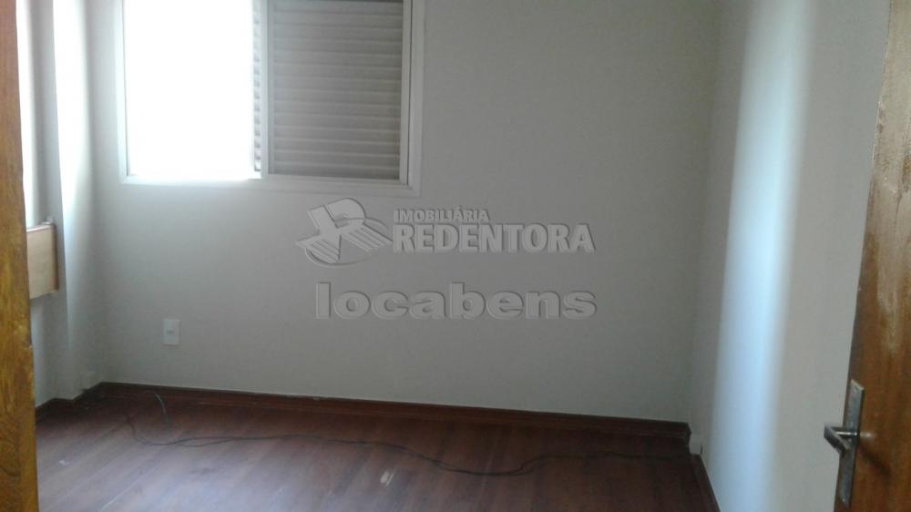 Alugar Apartamento / Padrão em São José do Rio Preto R$ 1.500,00 - Foto 8