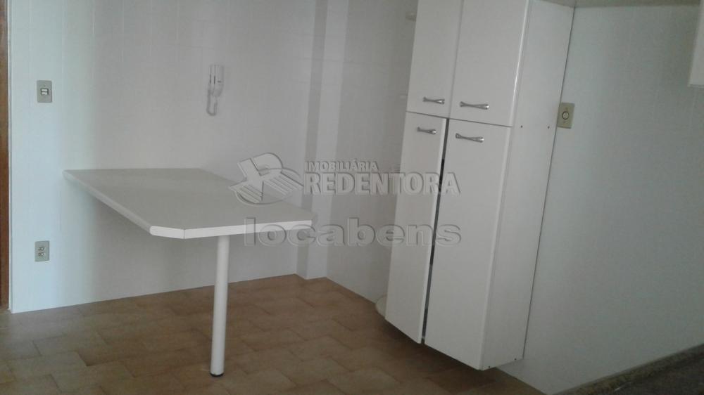 Alugar Apartamento / Padrão em São José do Rio Preto R$ 1.500,00 - Foto 17