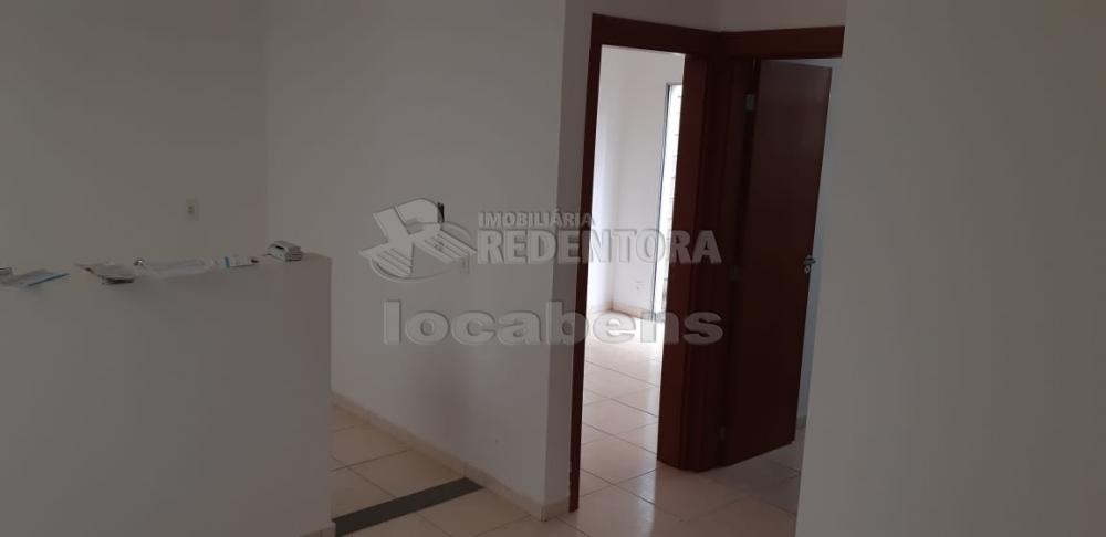 Alugar Apartamento / Padrão em São José do Rio Preto R$ 600,00 - Foto 6