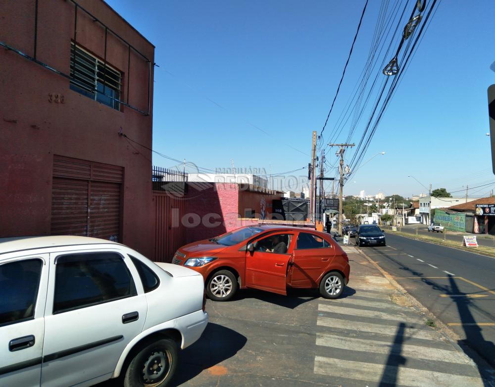 Alugar Comercial / Salão em São José do Rio Preto R$ 2.000,00 - Foto 4