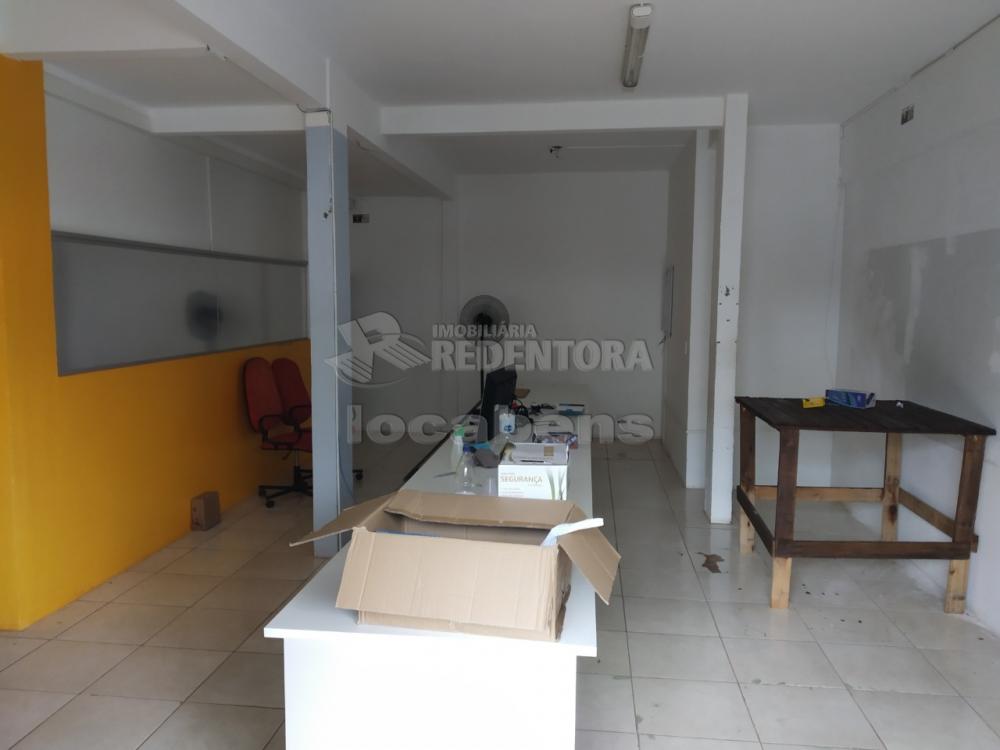 Alugar Comercial / Salão em São José do Rio Preto R$ 1.000,00 - Foto 5