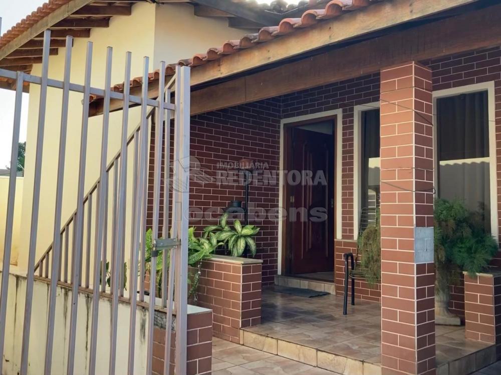 Comprar Casa / Padrão em Guapiaçu R$ 800.000,00 - Foto 1
