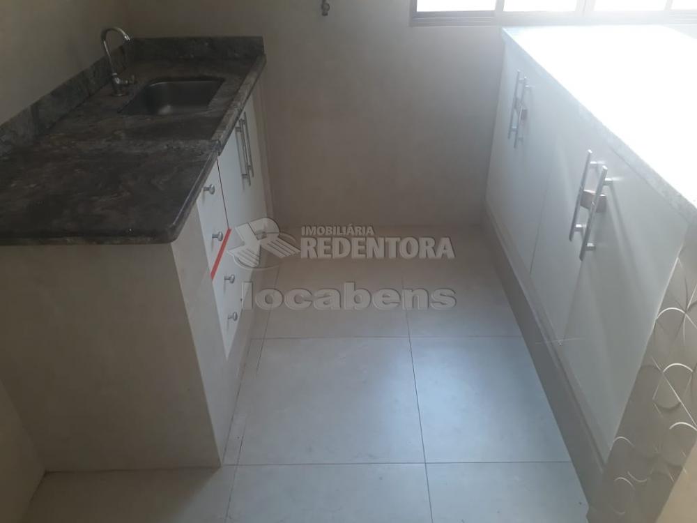 Comprar Casa / Padrão em São José do Rio Preto R$ 260.000,00 - Foto 3
