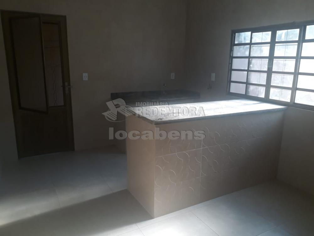 Comprar Casa / Padrão em São José do Rio Preto R$ 260.000,00 - Foto 4
