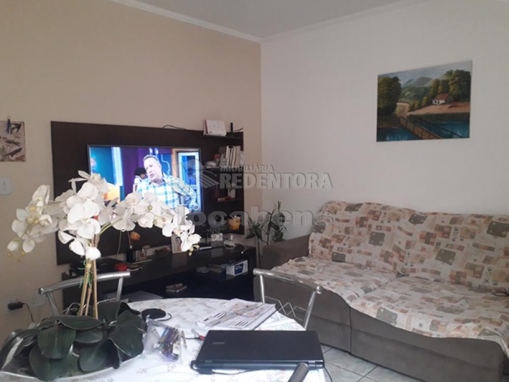 Comprar Apartamento / Padrão em São José do Rio Preto R$ 220.000,00 - Foto 3