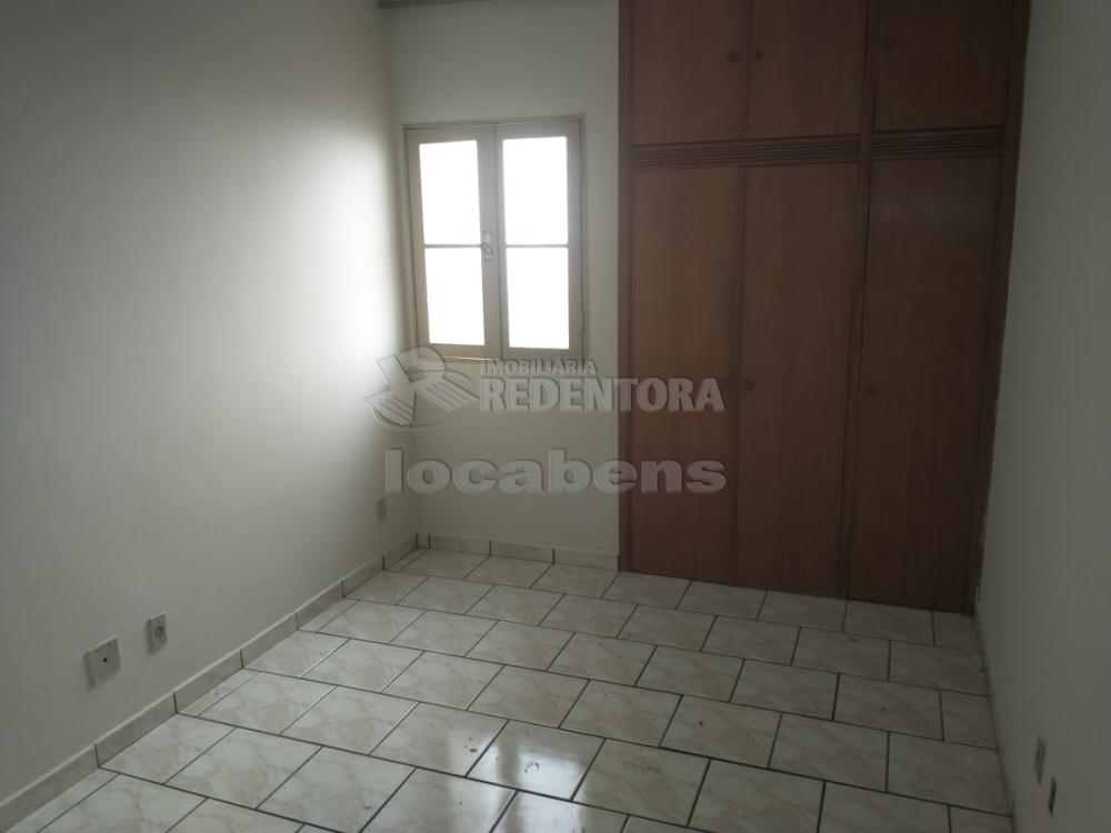 Alugar Apartamento / Padrão em São José do Rio Preto R$ 700,00 - Foto 11