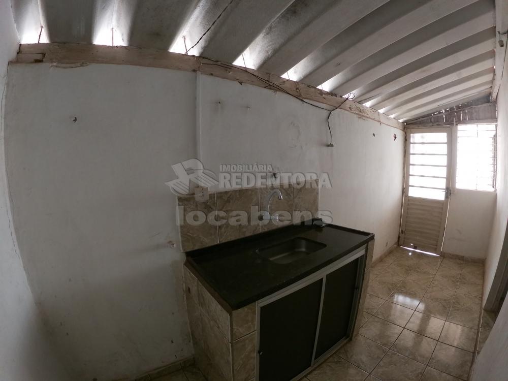 Alugar Casa / Padrão em São José do Rio Preto R$ 500,00 - Foto 8