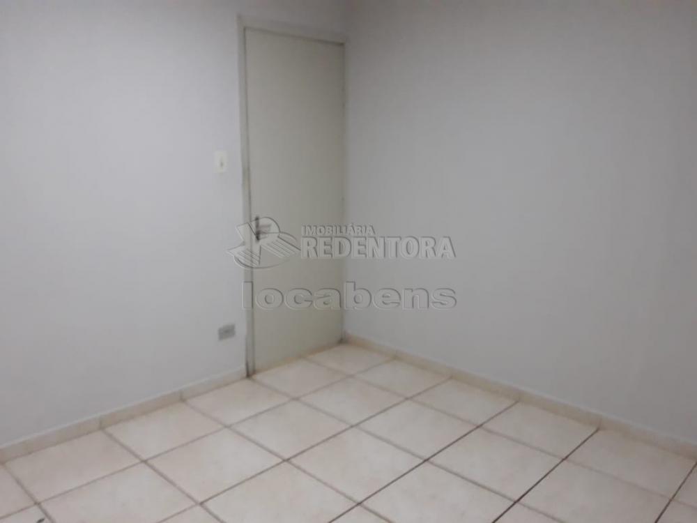 Alugar Casa / Padrão em São José do Rio Preto R$ 900,00 - Foto 13