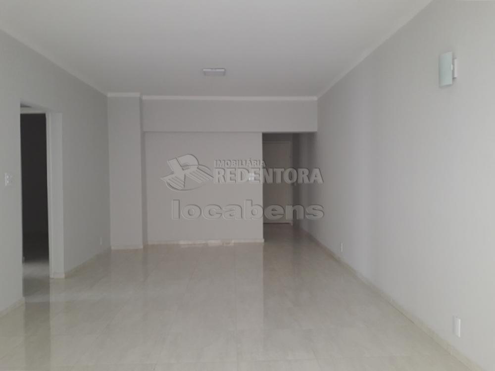 Alugar Apartamento / Padrão em São José do Rio Preto R$ 1.600,00 - Foto 5