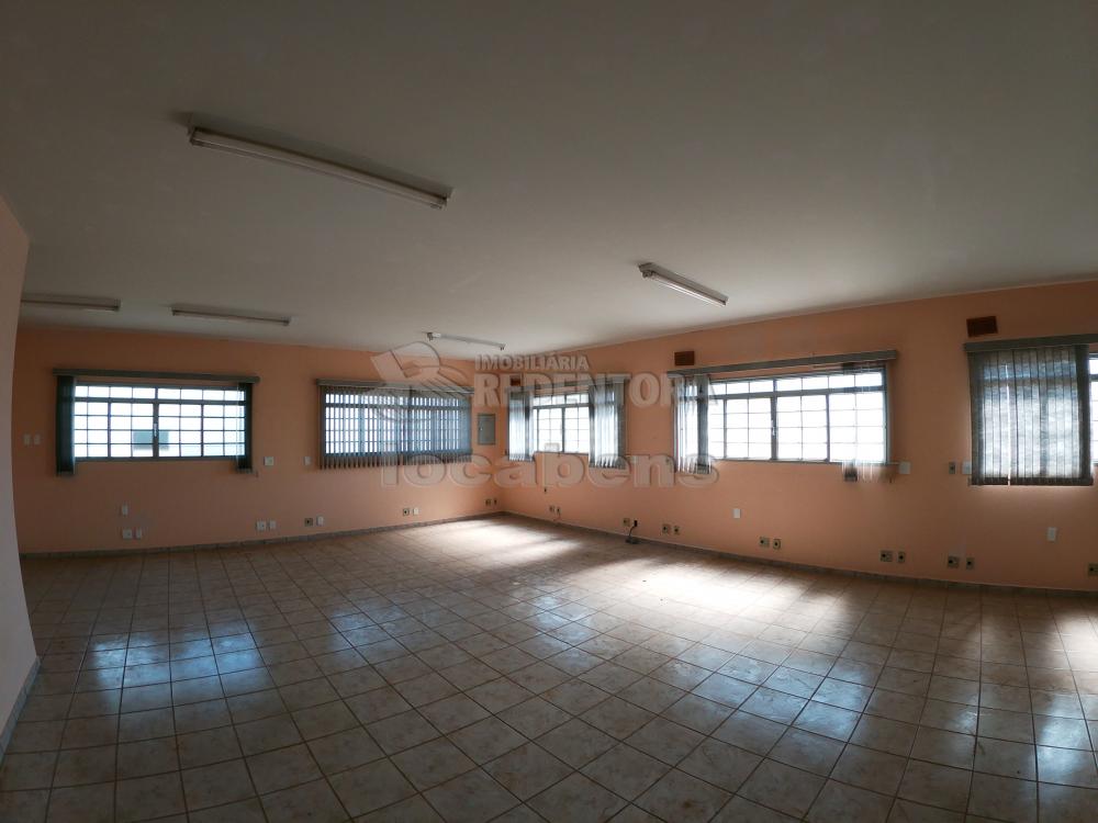 Alugar Comercial / Salão em São José do Rio Preto apenas R$ 1.800,00 - Foto 2