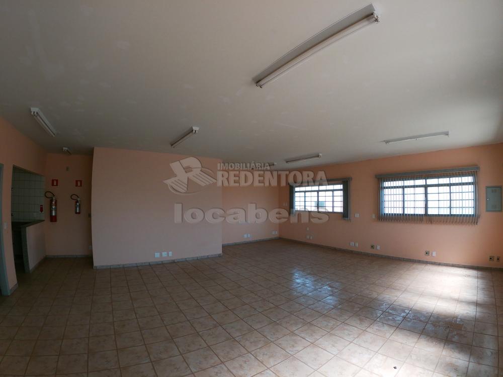 Alugar Comercial / Salão em São José do Rio Preto R$ 1.800,00 - Foto 3