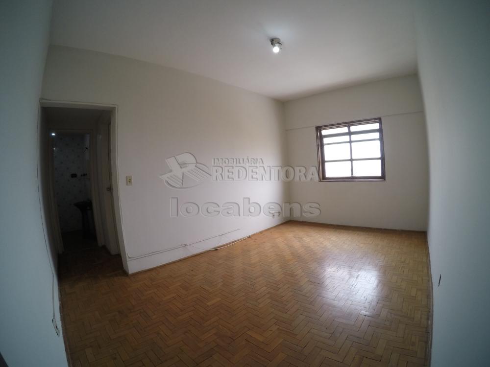 Alugar Apartamento / Padrão em São José do Rio Preto R$ 850,00 - Foto 1