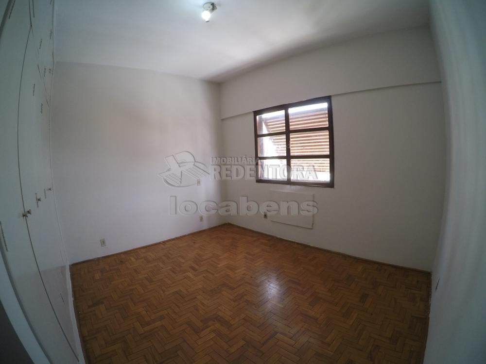 Alugar Apartamento / Padrão em São José do Rio Preto R$ 850,00 - Foto 4