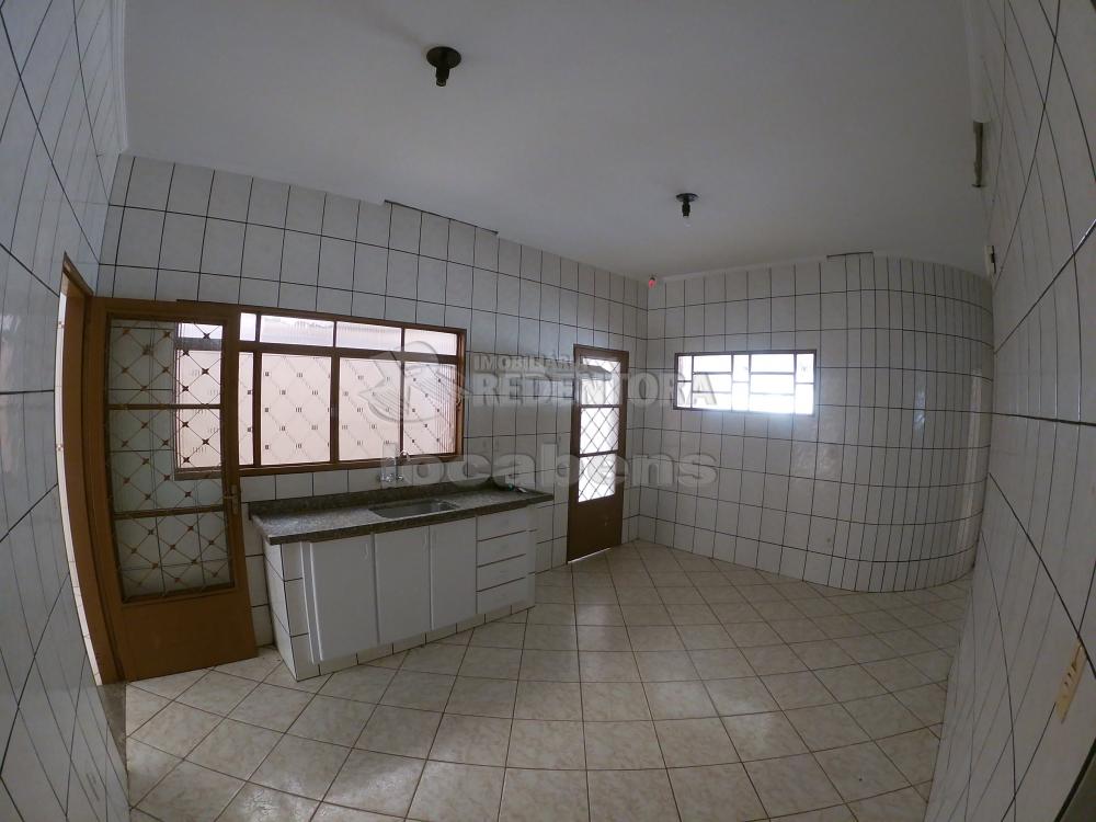 Alugar Casa / Padrão em São José do Rio Preto R$ 1.100,00 - Foto 6
