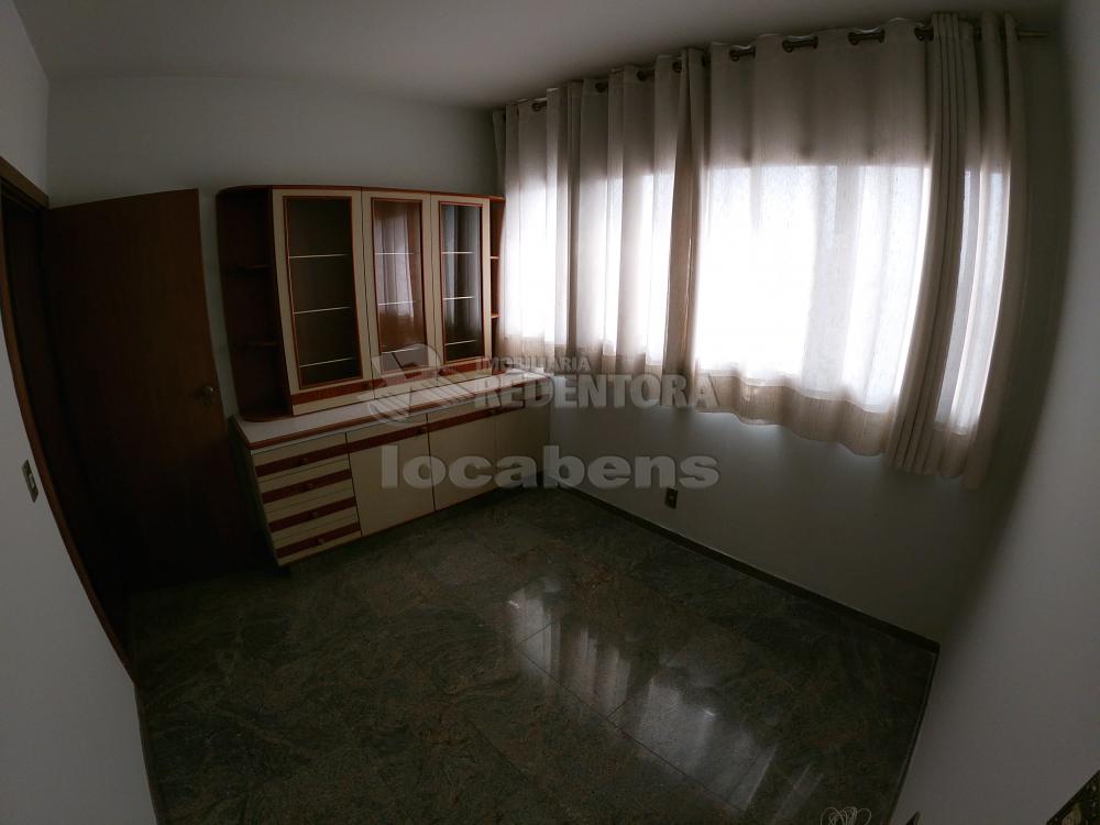 Alugar Apartamento / Padrão em São José do Rio Preto R$ 1.500,00 - Foto 12