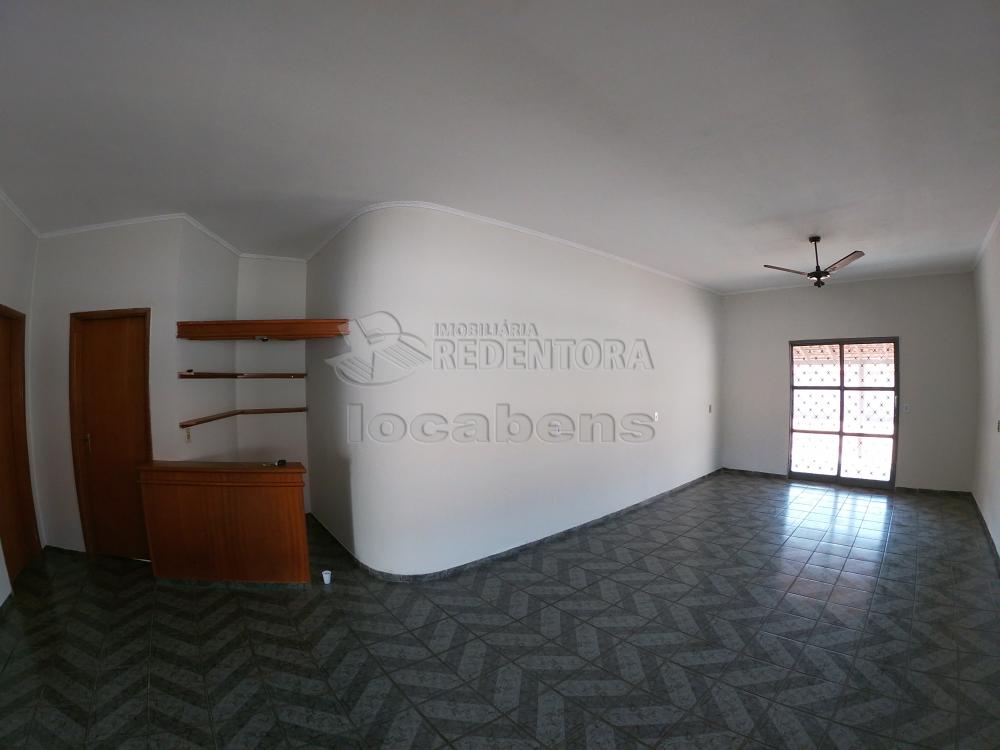 Alugar Casa / Padrão em São José do Rio Preto R$ 1.700,00 - Foto 1