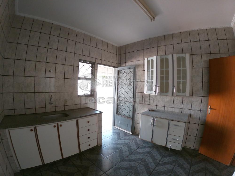 Alugar Casa / Padrão em São José do Rio Preto R$ 1.700,00 - Foto 6