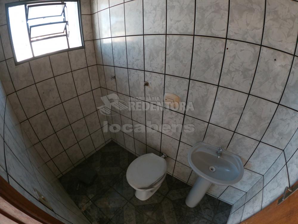 Alugar Casa / Padrão em São José do Rio Preto R$ 1.700,00 - Foto 11