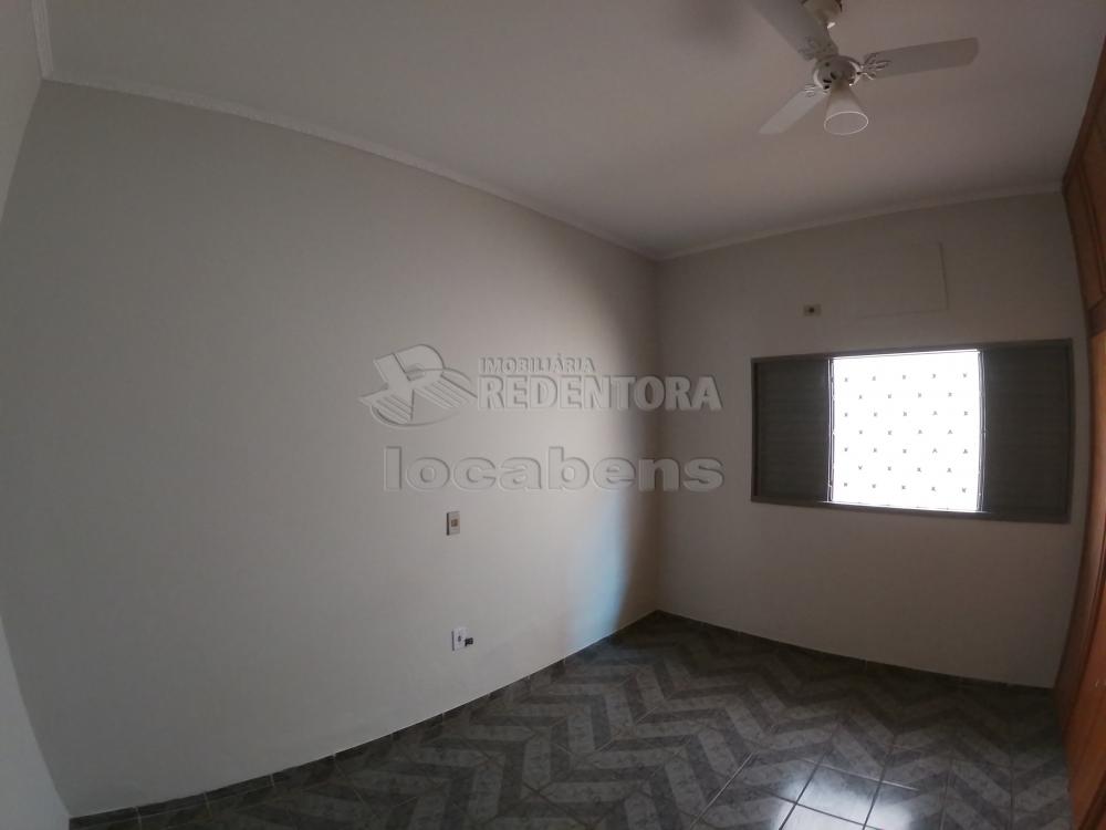 Alugar Casa / Padrão em São José do Rio Preto R$ 1.700,00 - Foto 17