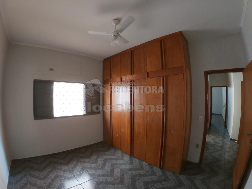 Alugar Casa / Padrão em São José do Rio Preto R$ 1.700,00 - Foto 18