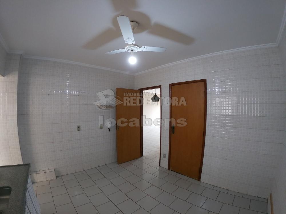 Alugar Apartamento / Padrão em São José do Rio Preto R$ 1.000,00 - Foto 12