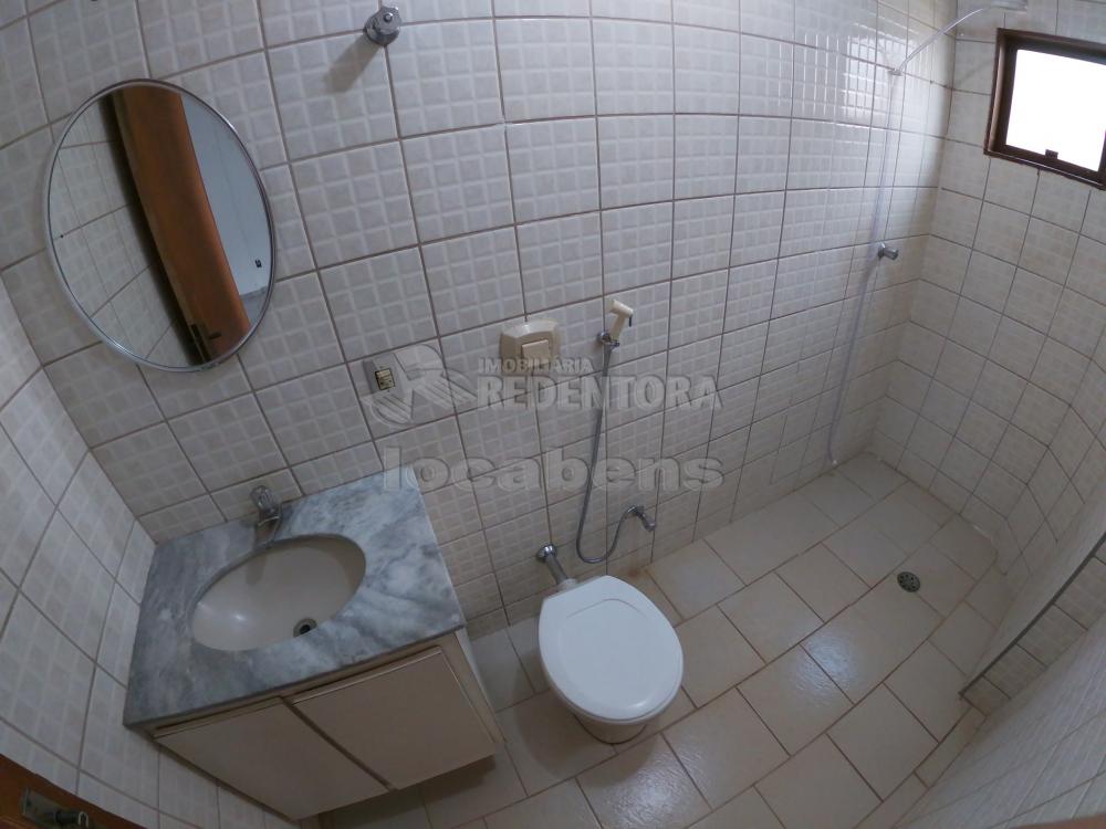 Alugar Apartamento / Padrão em São José do Rio Preto R$ 1.000,00 - Foto 31