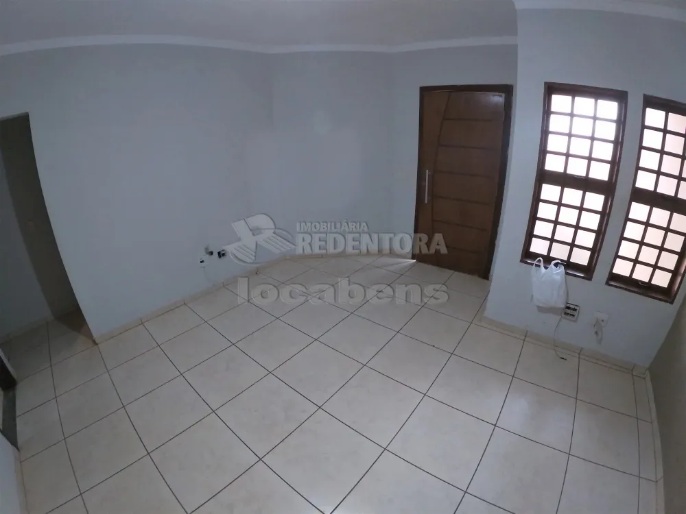 Alugar Casa / Padrão em São José do Rio Preto R$ 1.400,00 - Foto 3