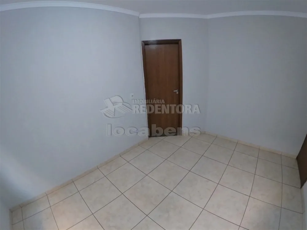 Alugar Casa / Padrão em São José do Rio Preto R$ 1.400,00 - Foto 7