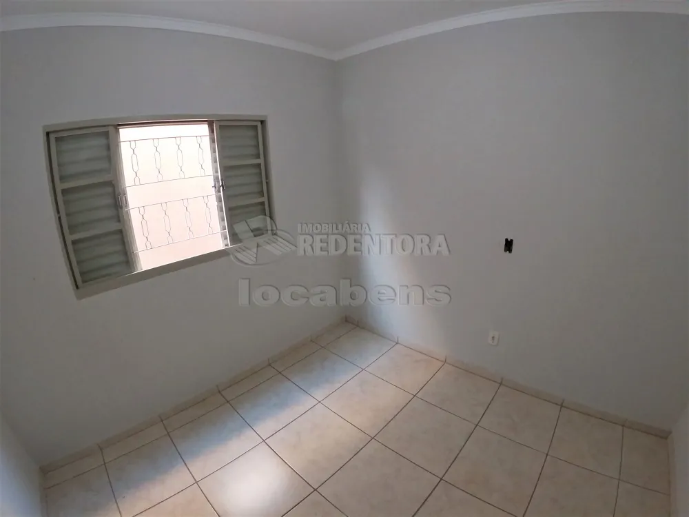 Alugar Casa / Padrão em São José do Rio Preto R$ 1.400,00 - Foto 10