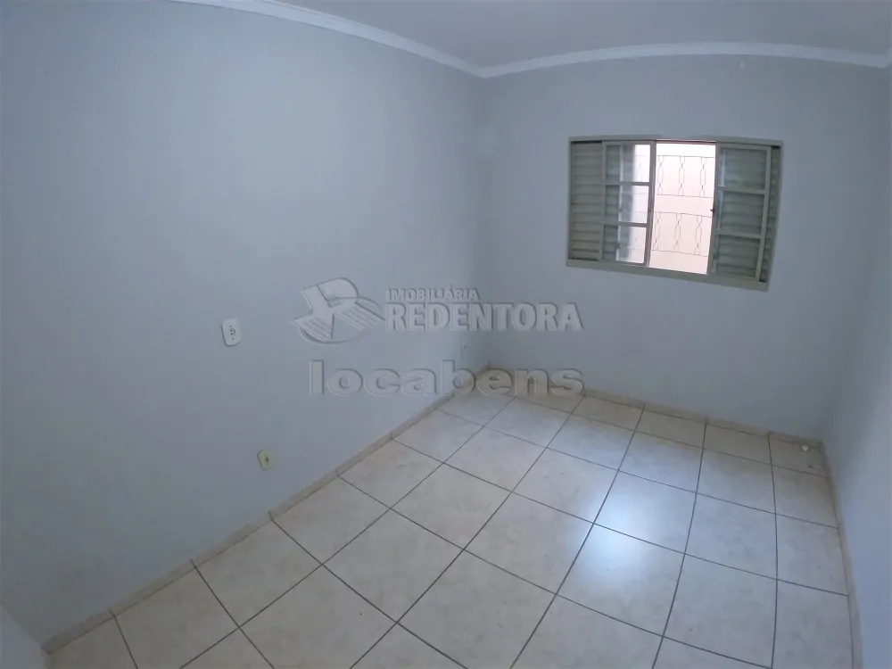 Alugar Casa / Padrão em São José do Rio Preto R$ 1.400,00 - Foto 13