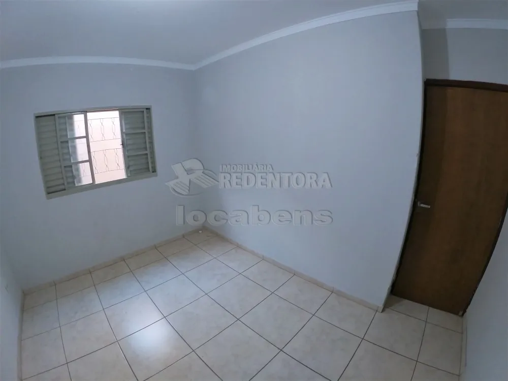 Alugar Casa / Padrão em São José do Rio Preto R$ 1.400,00 - Foto 14