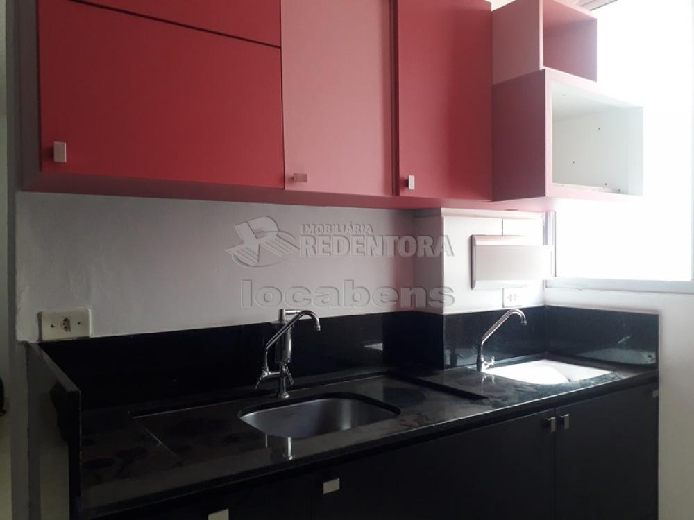 Alugar Apartamento / Padrão em São José do Rio Preto R$ 820,00 - Foto 5