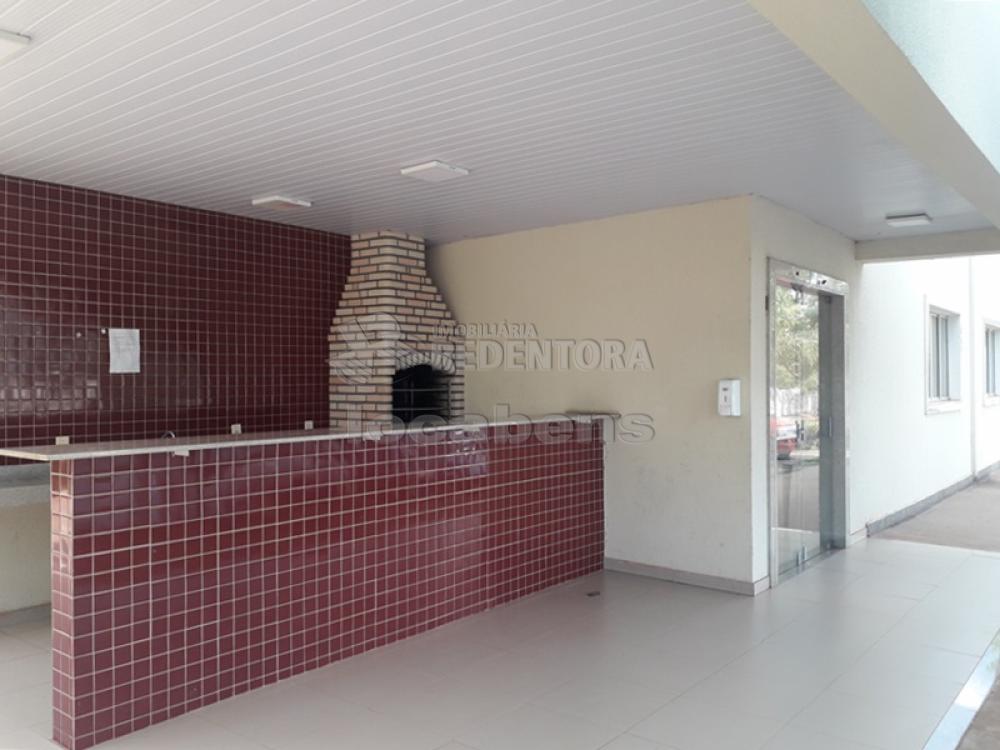 Alugar Apartamento / Padrão em São José do Rio Preto R$ 820,00 - Foto 13