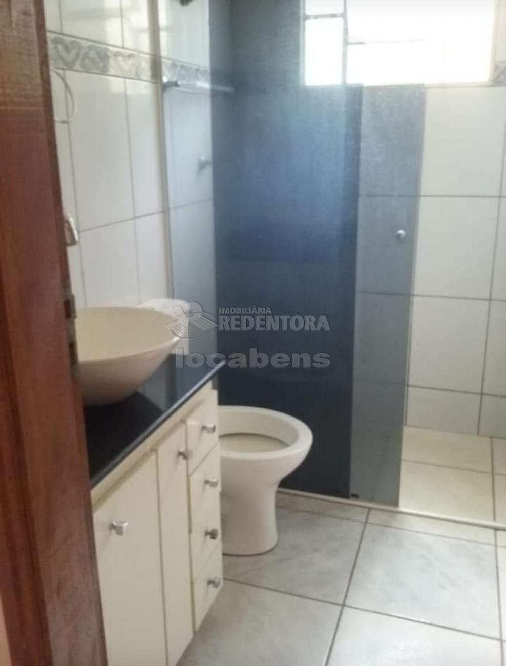 Alugar Casa / Padrão em São José do Rio Preto R$ 1.200,00 - Foto 7