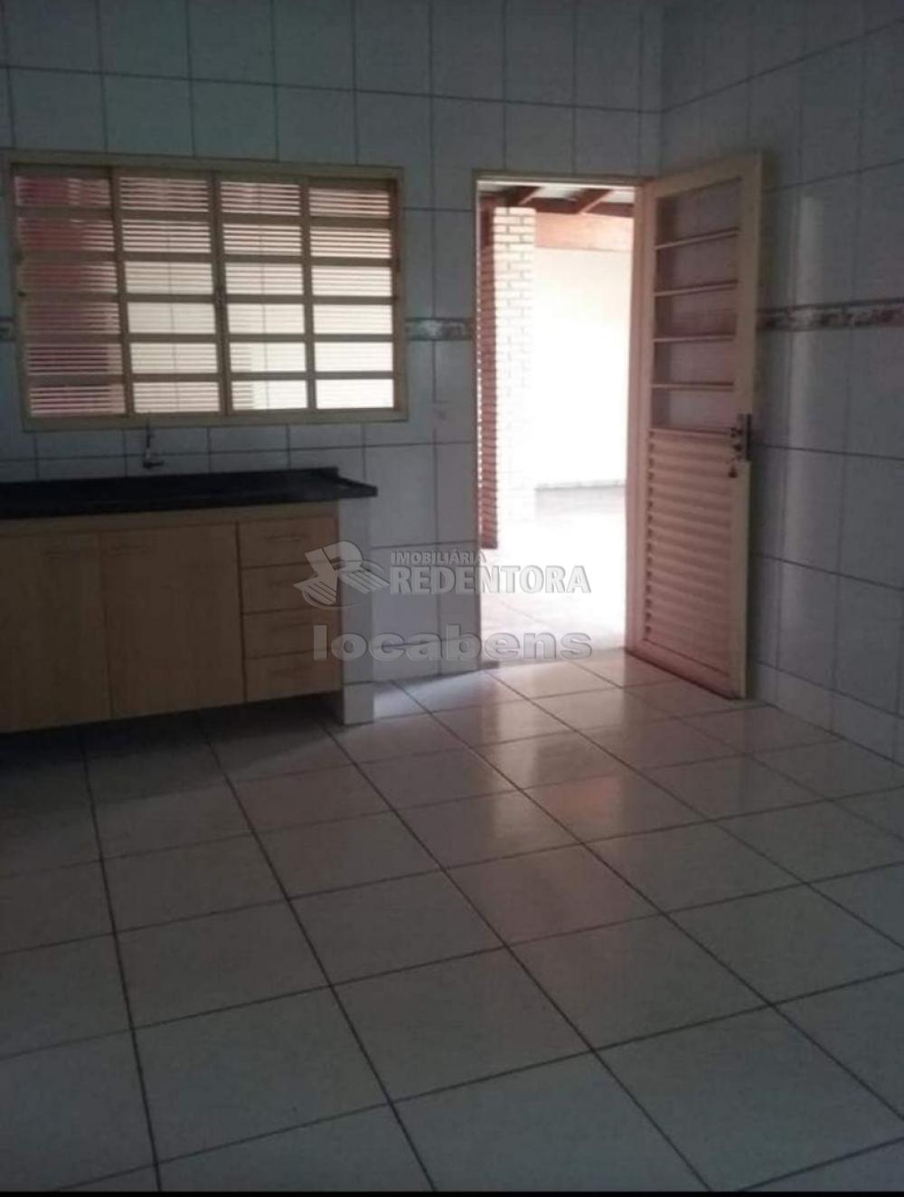 Alugar Casa / Padrão em São José do Rio Preto R$ 1.200,00 - Foto 9
