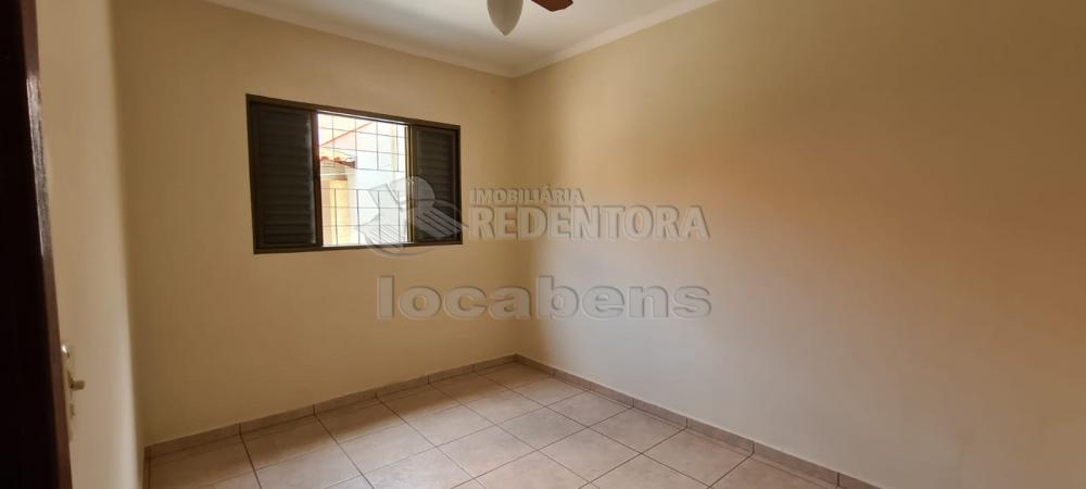Alugar Casa / Padrão em São José do Rio Preto R$ 1.600,00 - Foto 16