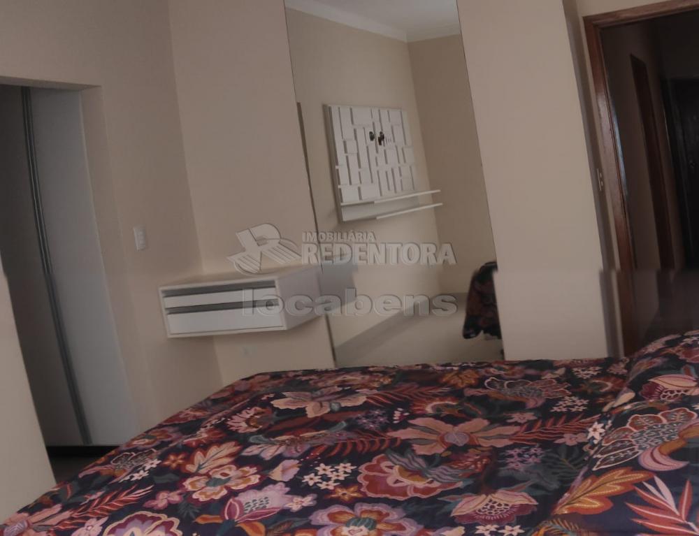 Casa à venda com 3 quartos, 200m² - Foto 1
