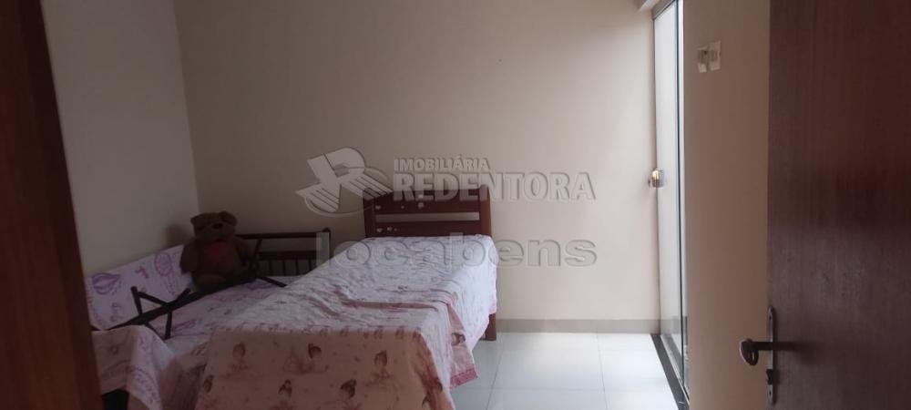 Casa à venda com 3 quartos, 200m² - Foto 2