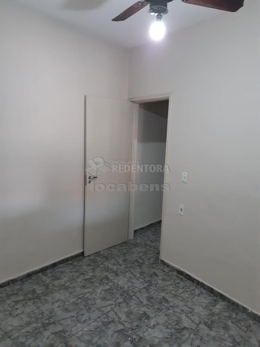 Alugar Casa / Padrão em São José do Rio Preto R$ 850,00 - Foto 13