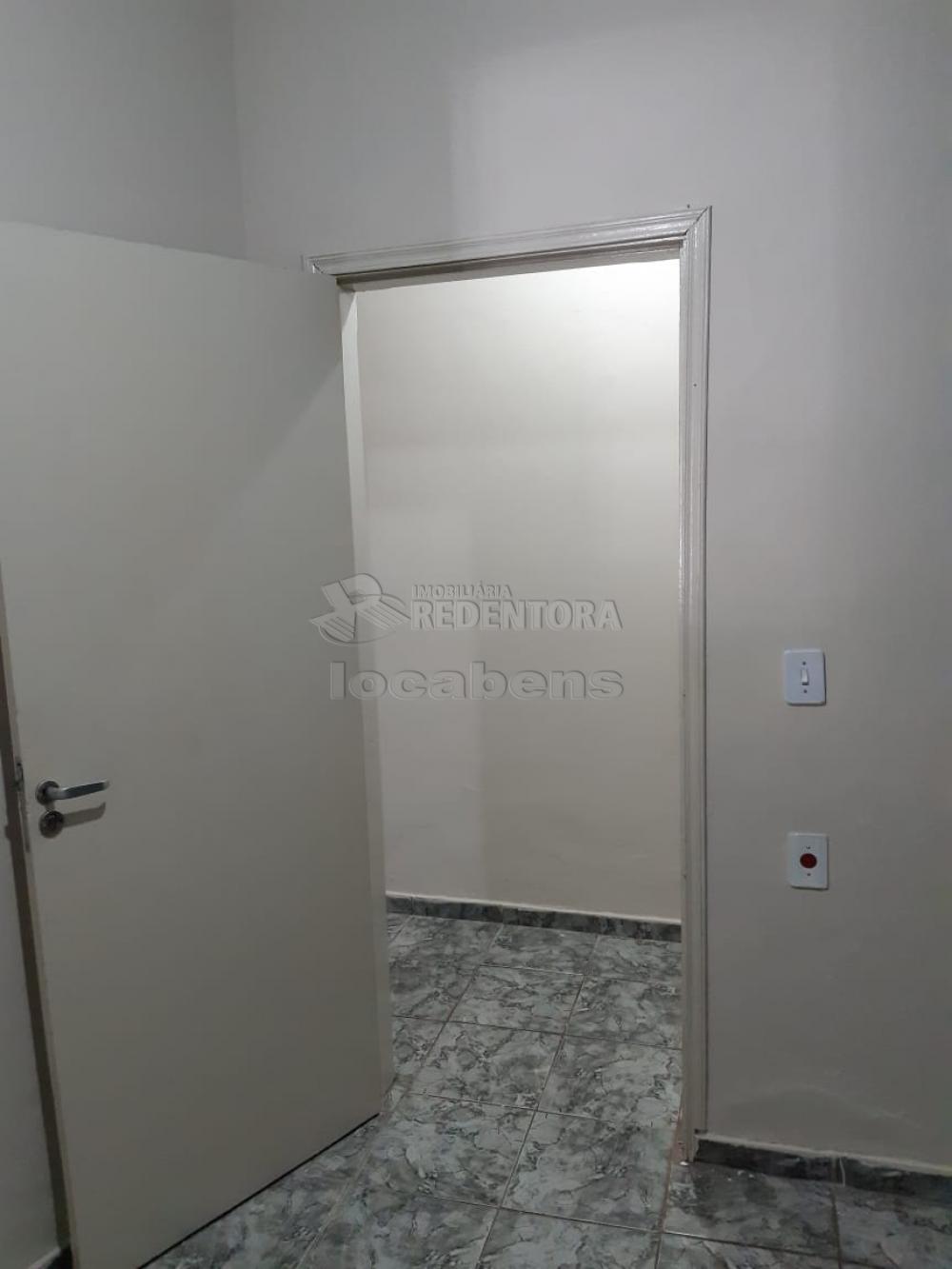 Alugar Casa / Padrão em São José do Rio Preto R$ 850,00 - Foto 12