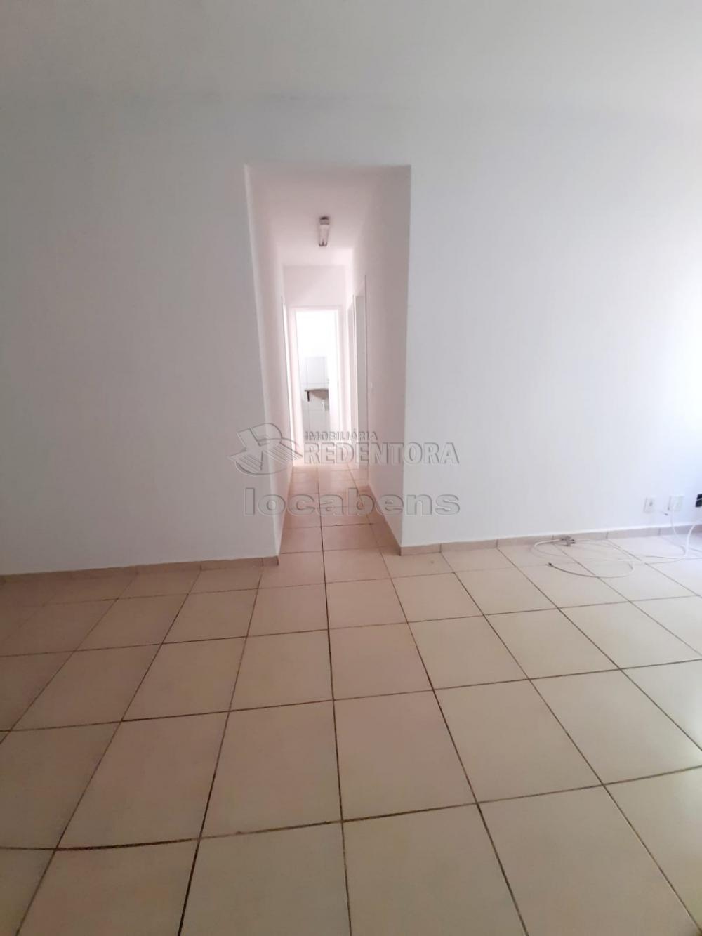 Comprar Apartamento / Padrão em São José do Rio Preto R$ 300.000,00 - Foto 3