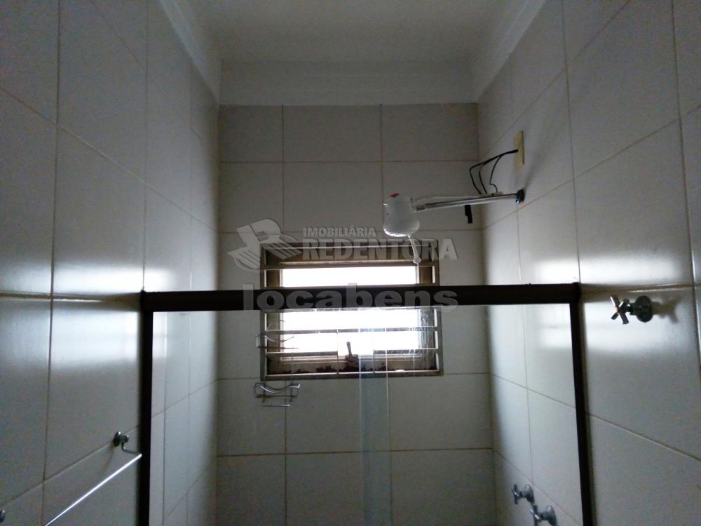 Alugar Casa / Padrão em São José do Rio Preto R$ 1.500,00 - Foto 24
