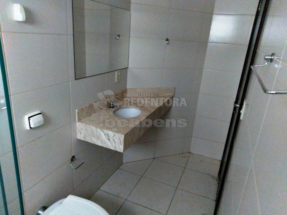 Alugar Casa / Padrão em São José do Rio Preto R$ 1.500,00 - Foto 25