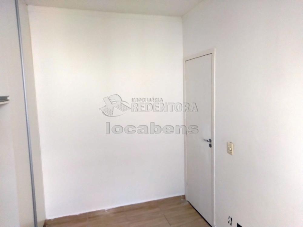 Alugar Apartamento / Padrão em São José do Rio Preto R$ 800,00 - Foto 23