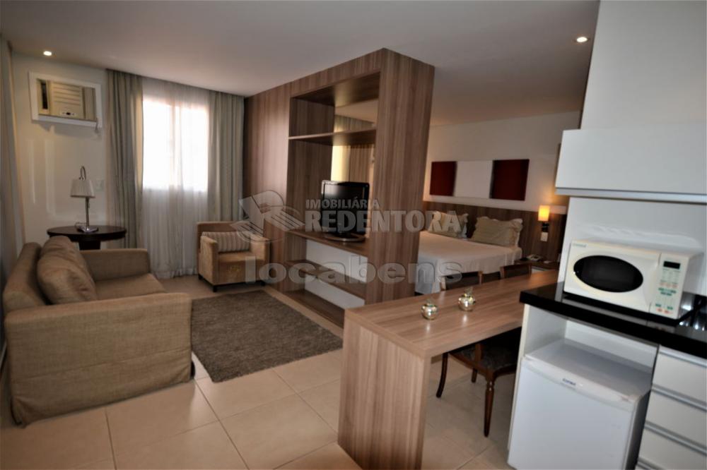 Comprar Apartamento / Flat em São José do Rio Preto R$ 290.000,00 - Foto 2