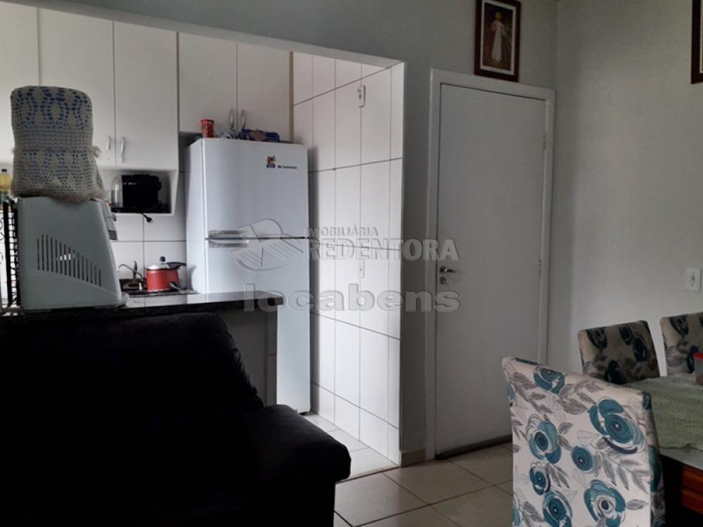 Comprar Apartamento / Padrão em São José do Rio Preto R$ 270.000,00 - Foto 5