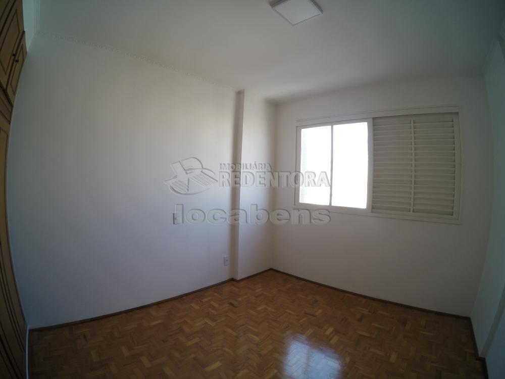 Alugar Apartamento / Padrão em São José do Rio Preto R$ 850,00 - Foto 4