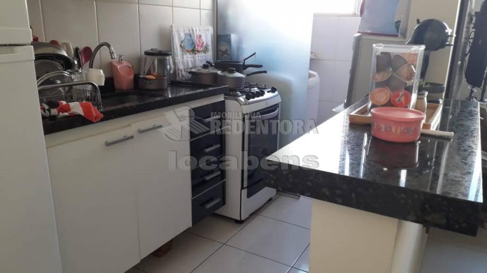 Comprar Apartamento / Padrão em São José do Rio Preto R$ 180.000,00 - Foto 5
